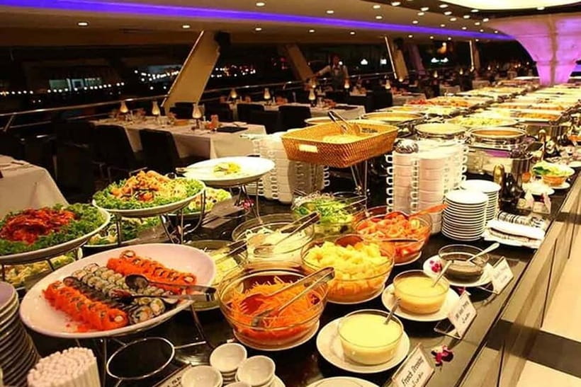 Bangkok: Chao Phraya Princess Cruise with Buffet - Bangkok landmarks after dark
