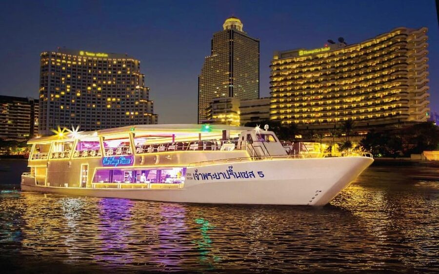 Bangkok: Chao Phraya Princess Dinner Cruise - What dinner is really like