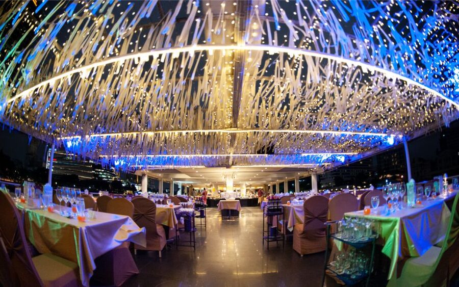 Bangkok: Grand Chao Phraya Dinner Cruise with Live Show - What the two-hour cruise is really like