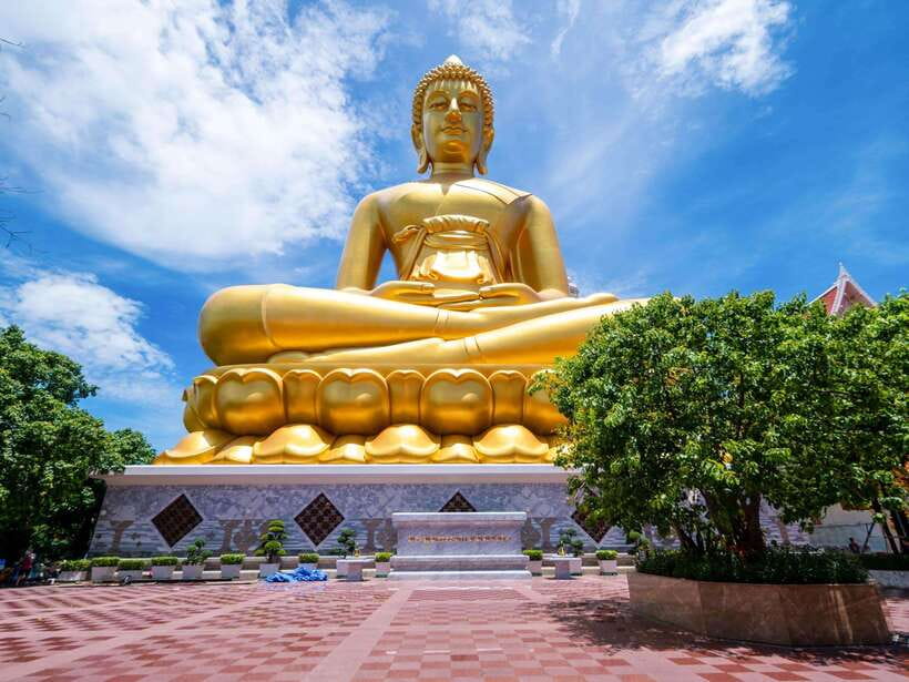 Bangkok: Longtail Boat Canal Tour to Wat Arun - From the canals to the Chao Phraya River
