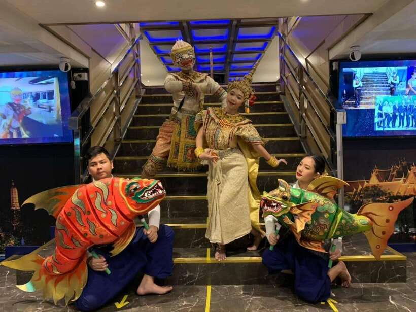 Bangkok: Noah 6 Stars Luxury Chaophraya River Dinner Cruise - How much value do you get for $35?