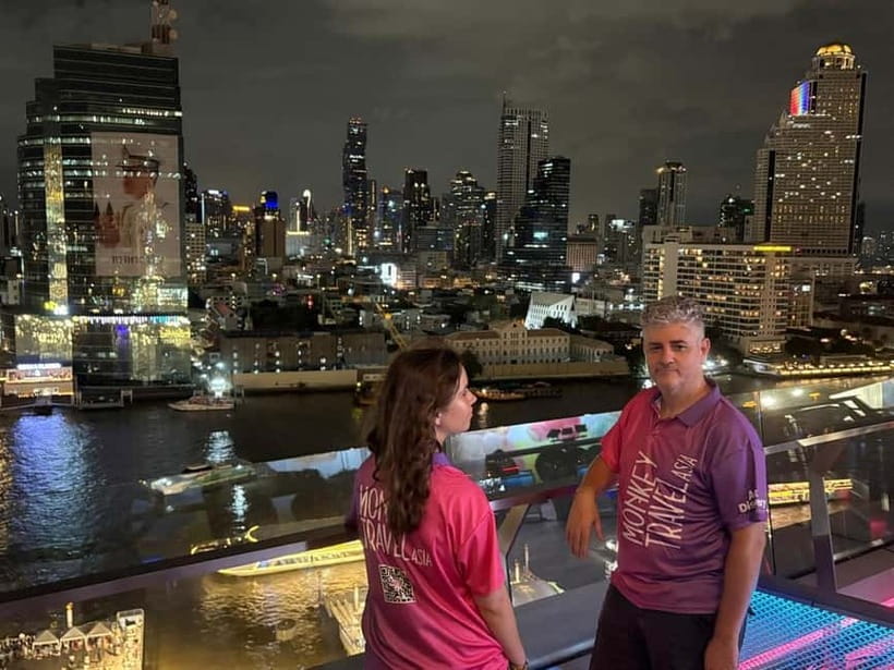 Bangkok: Opulence Luxury River Dinner Cruise - Boarding, tables, and the question of rooftop seating