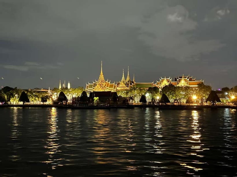 Bangkok: Opulence Luxury River Dinner Cruise - Thai and international buffet dinner