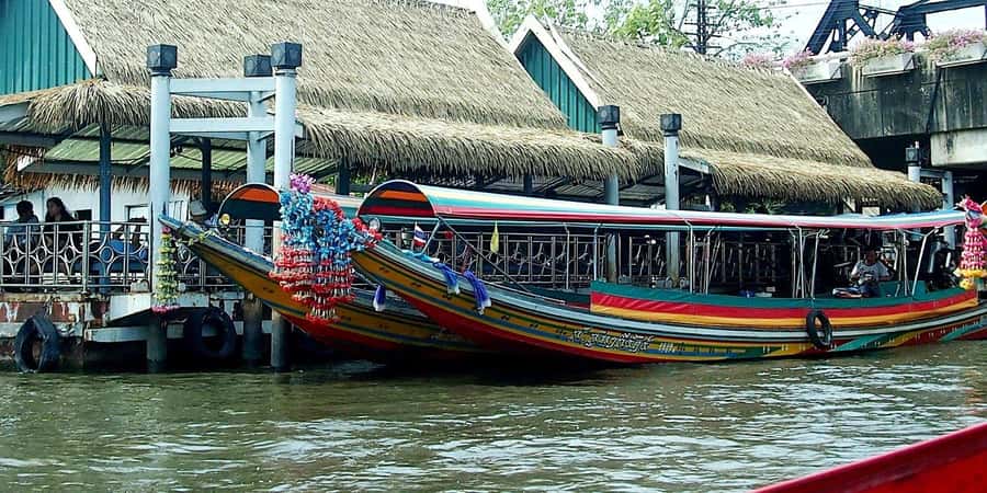 Bangkok: Private Long tail boat Canal tour - Choosing between Tha Tian and ICONSIAM