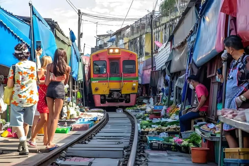 Bangkok: Railway, Floating Market & Chao Phraya Cruise Tour - The Road Back to Bangkok