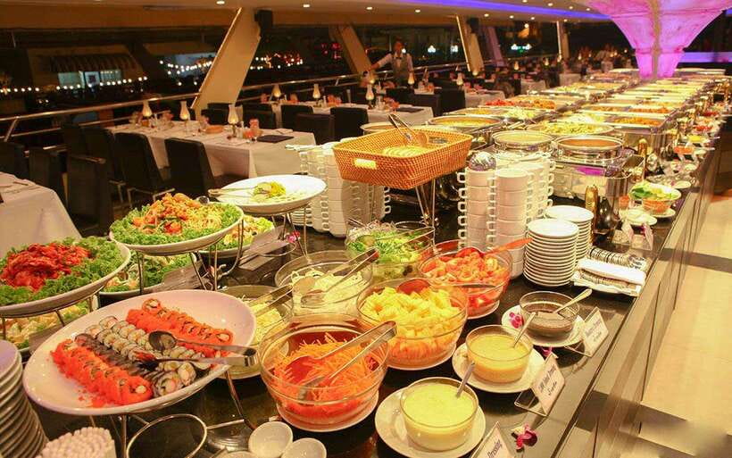 Bangkok: Royal Princess River Dinner Cruise with Live Music - Choosing between the sunset and dinner cruises