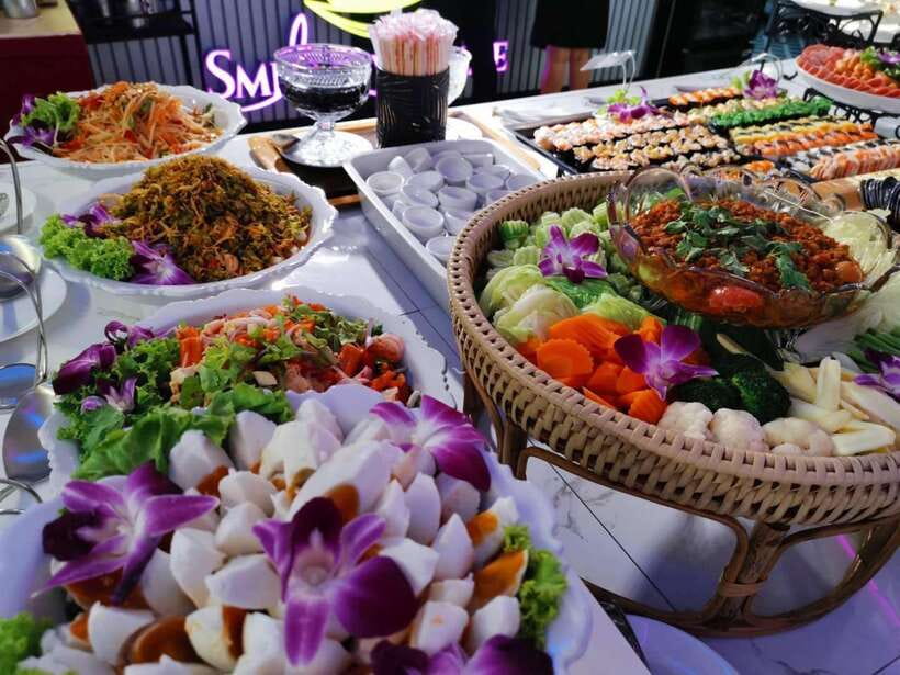 Bangkok: Smile Riverside Dinner Cruise - Practical details before you book