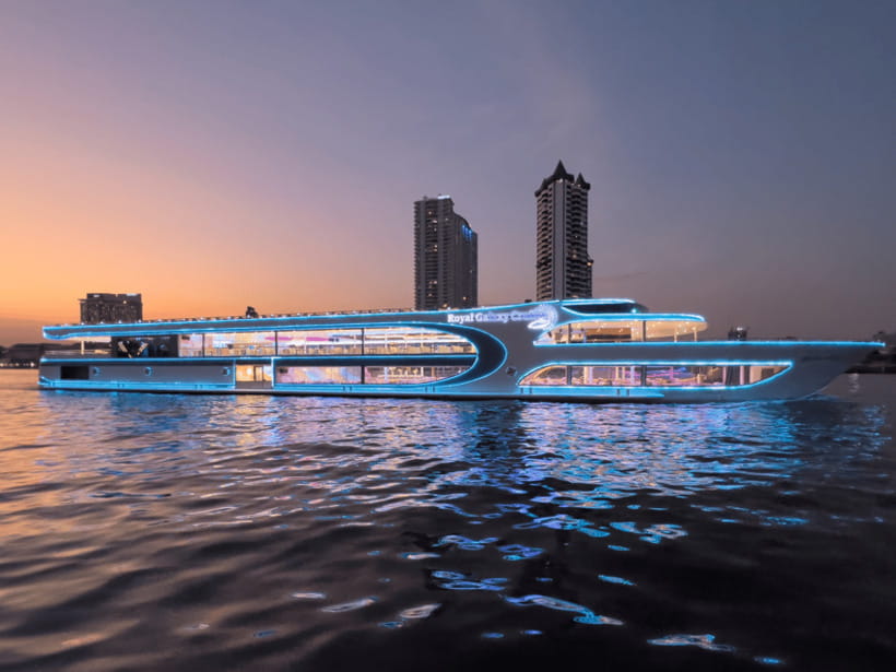 Bangkok: The Planet Chao Phraya River Dinner Cruise - What the $50 price really buys you