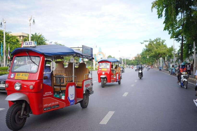 Bangkok: Tuk Tuk Day Pass App & Boat Chao Phraya River - Waiting times are usually short, but not fixed