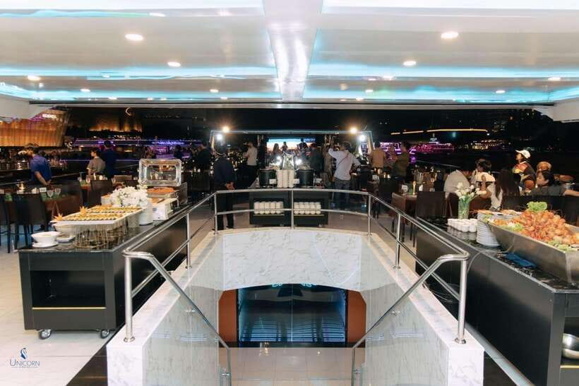 Bangkok: Unicorn Chao Phraya River Dinner Cruise - Live music, dance, and the evening mood