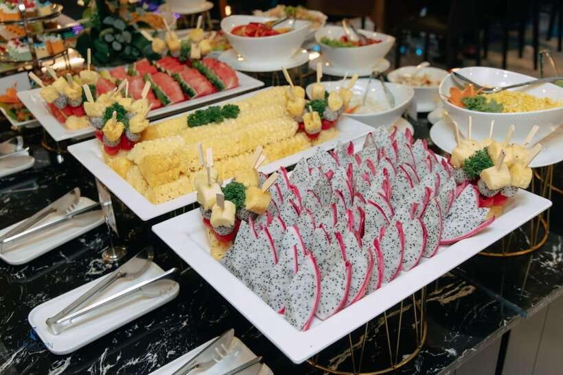 Bangkok: Unicorn Chao Phraya River Dinner Cruise - FAQ
