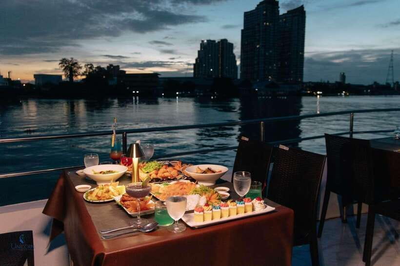 Bangkok: Unicorn Chao Phraya River Dinner Cruise - The two-hour route and its riverside sights