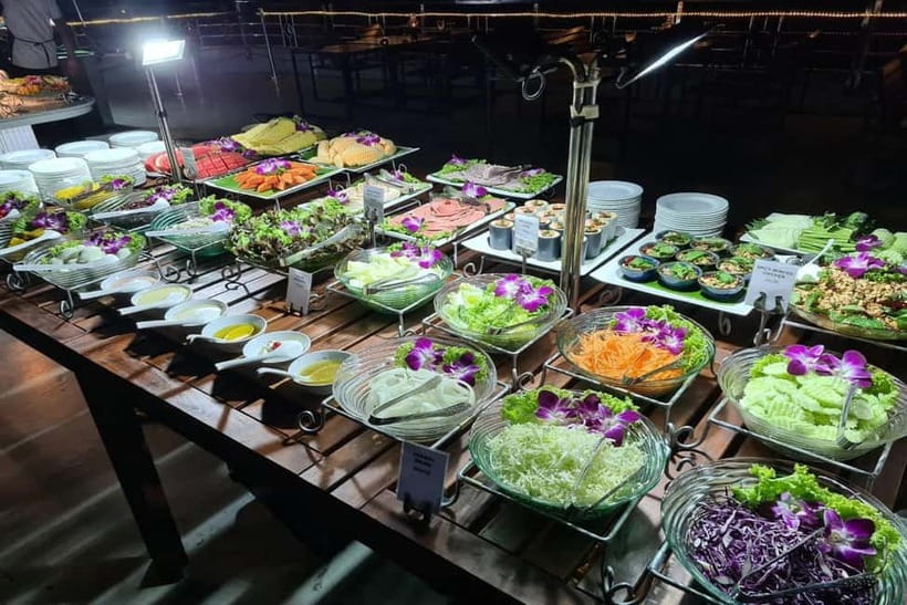 Bangkok: White Orchid Chao Phraya Cruise Free Flow Beer - Who will enjoy this cruise most?