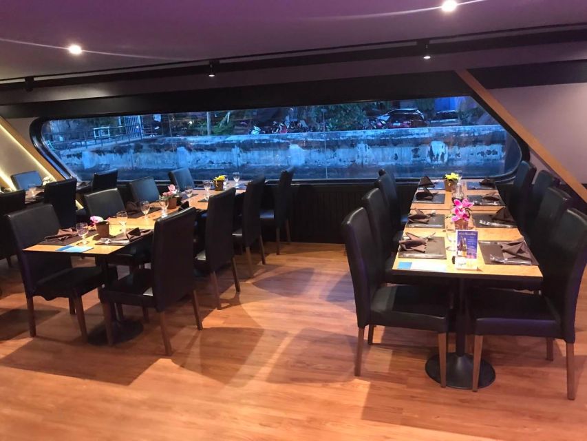 Bangkok: White Orchid Chao Phraya Dinner Cruise - Crowds, seating, and comfort