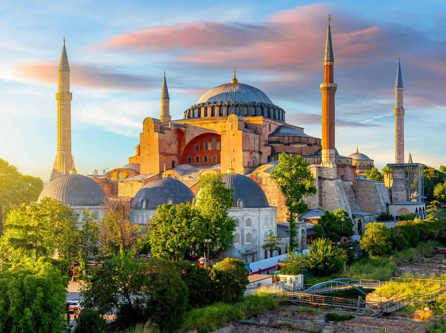 Basilica Cistern, Hagia Sophia & Bosphorus Cruise Tickets - Five minutes to the Basilica Cistern