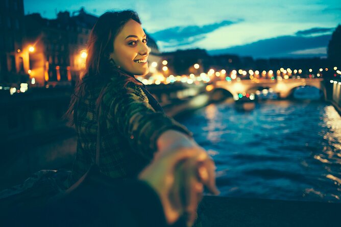 Bateaux Mouches Sightseeing Cruise on the Seine River in Paris - Who should book this Seine cruise?