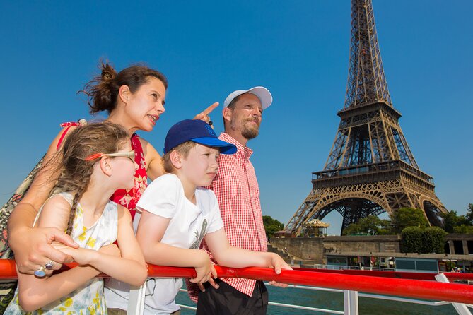 Bateaux Mouches Sightseeing Cruise on the Seine River in Paris - What the route shows you from the Seine