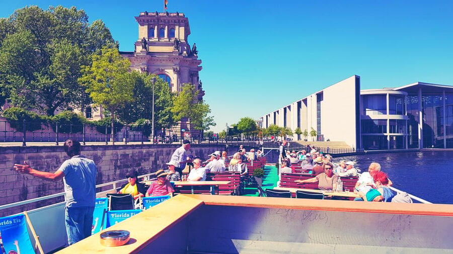 Berlin: 3.5-Hour Sightseeing Cruise on the Spree River - Starting at Lindenufer in Spandau