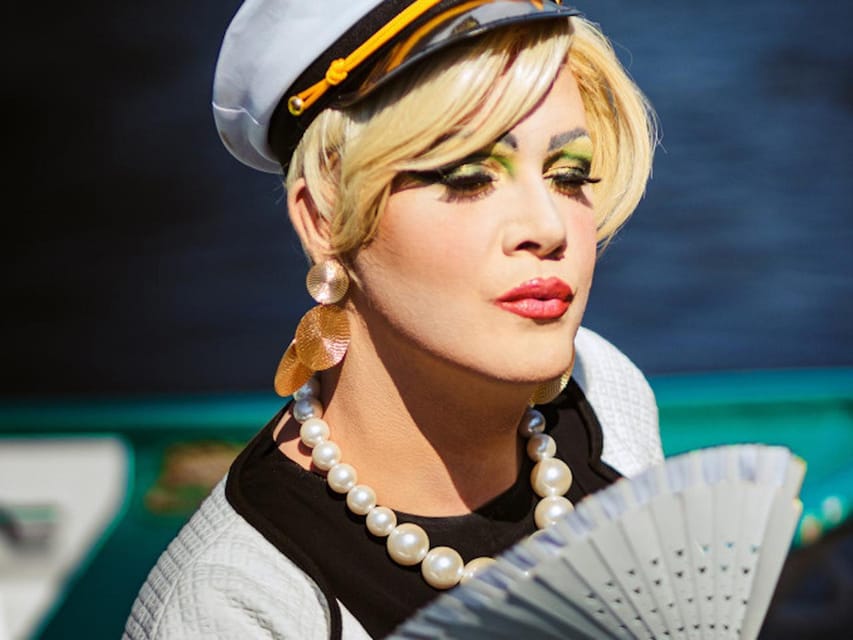 Berlin: Audrey Ahoi! Spree cruise with drag queen (HOL) - Government buildings with Audrey’s commentary