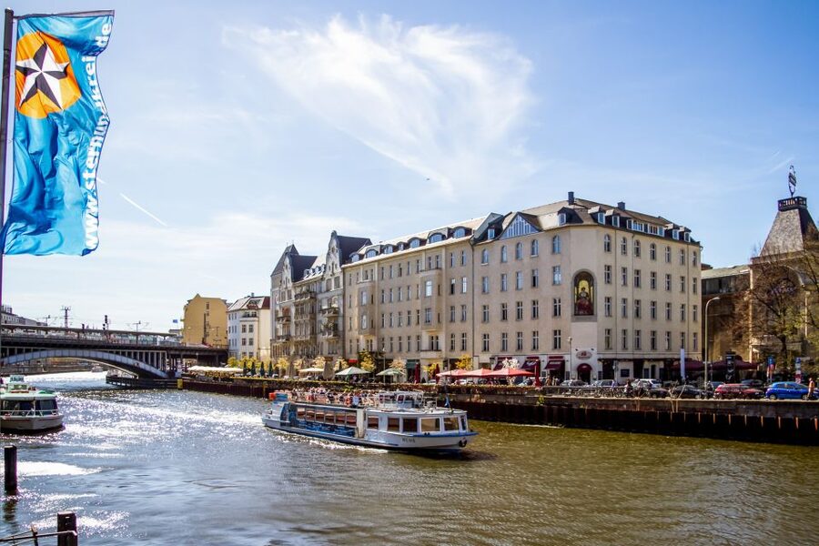 Berlin: Boat Tour Along the River Spree - Seating, weather, and onboard service