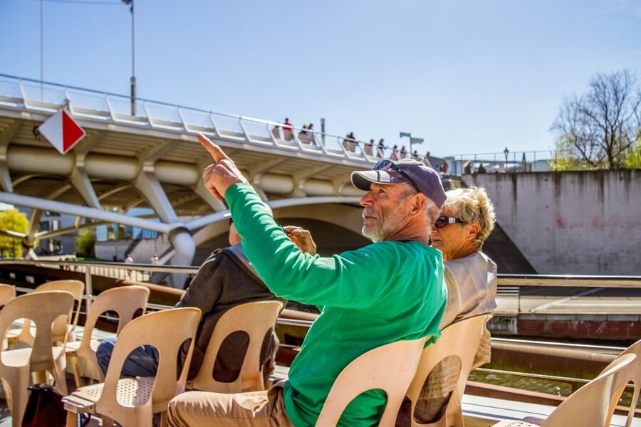 Berlin: Boat Tour Along the River Spree - Who should book this cruise?