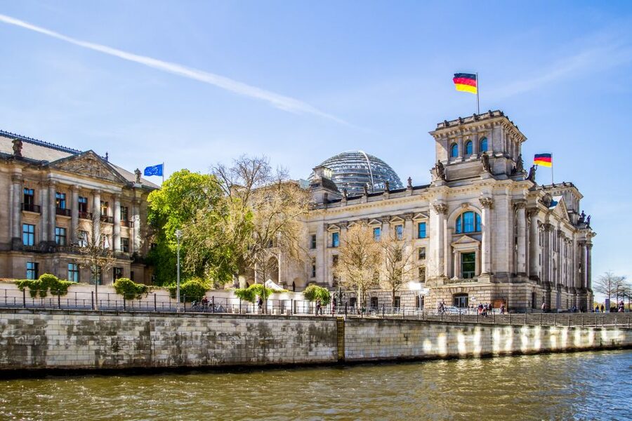 Berlin: Boat Tour Along the River Spree - Central Station, ministries, and Berlin’s modern face