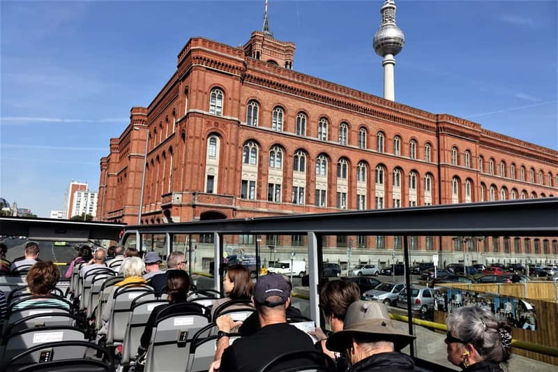 Berlin Combo Package: City Tour & Spree Boat Tour - Starting the route at Kurfürstendamm