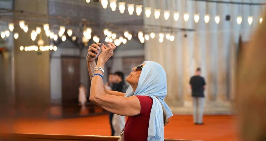Best of Istanbul in 1 Day: Guided Tour with Bosphorus Cruise - Hagia Sophia and 1,500 years of change