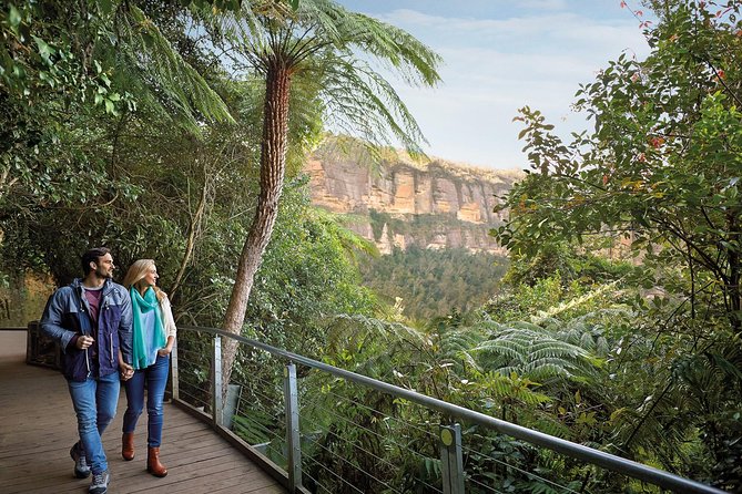 Blue Mountains Day Tour Including Parramatta River Cruise - Sydney Zoo begins the morning with Australian wildlife