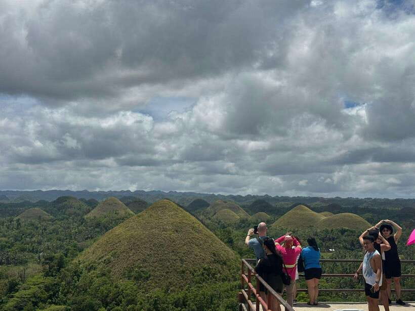 Bohol: Chocolate Hills, Loboc River Cruise, and Buffet Lunch - What to bring and how to pace yourself