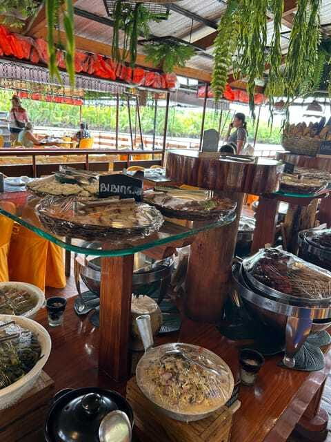 Bohol: Chocolate Hills Tour with Loboc River Cruise & Lunch - What the $68 price really covers