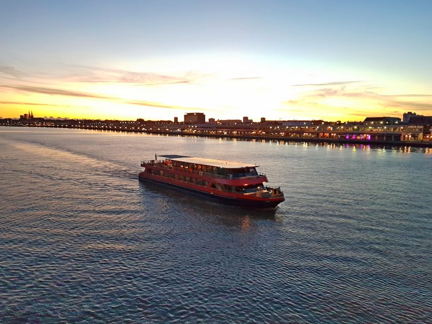Bordeaux: 2-Hour River Dinner Cruise - How the two hours really feel