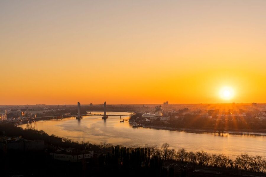 Bordeaux: Evening Apéritif Cruise on the River Garonne - Key points to know before booking