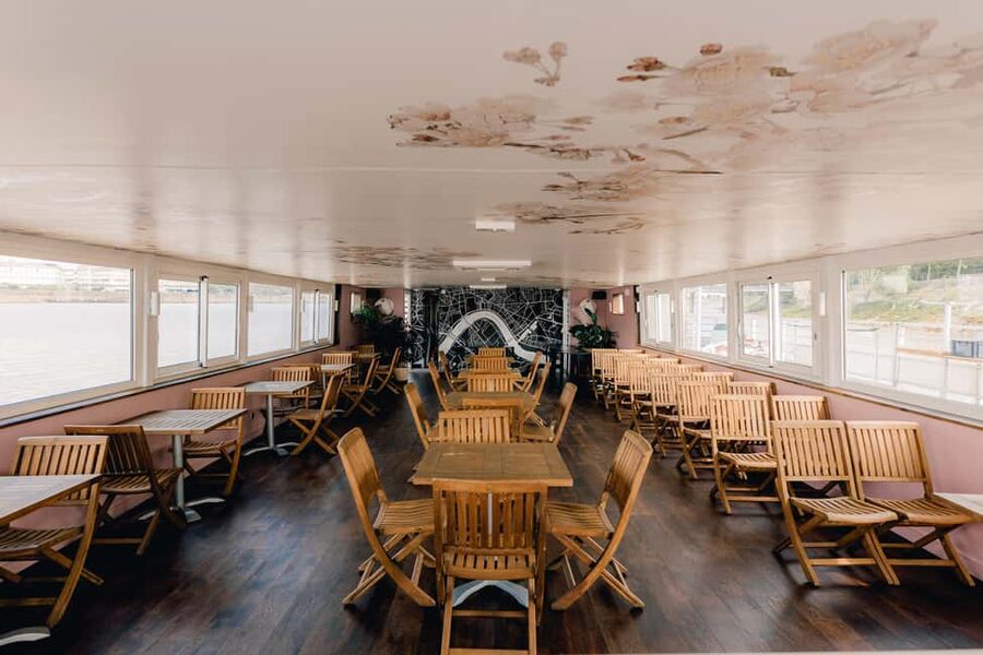 Bordeaux: Garonne River Yacht Cruise with Brunch - Key points to know before booking