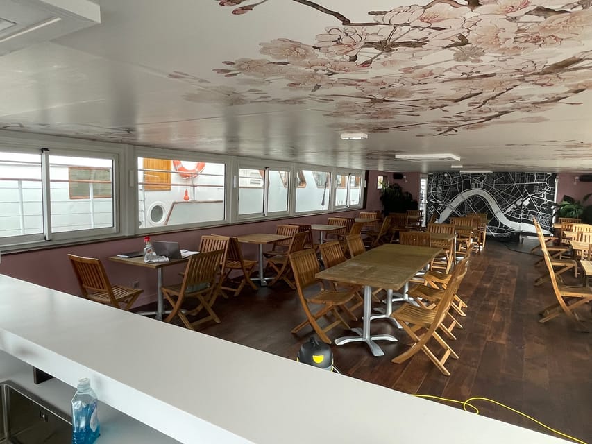 Bordeaux: Garonne River Yacht Cruise with Brunch - Why the 1950s yacht matters