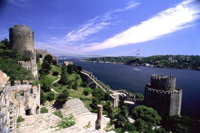 Bosphorus Boat Cruise & Two Continents Tour with Lunch - Balat, the Golden Horn, and the old minority quarters