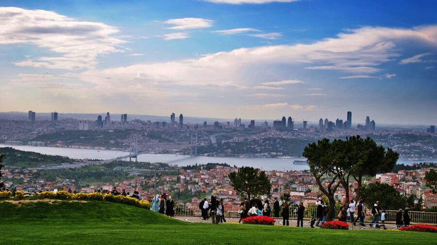 Bosphorus Cruise and Two Continents Tour with Local Guide - The Golden Horn and Istanbul’s old defenses