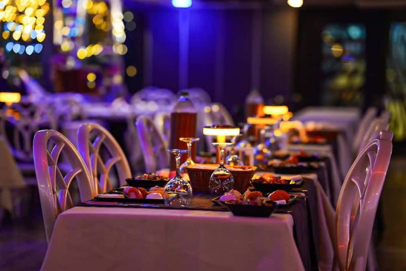 Bosphorus Dinner Cruise w/ Unlimited Drinks & Entertainment - The best sights arrive from the water