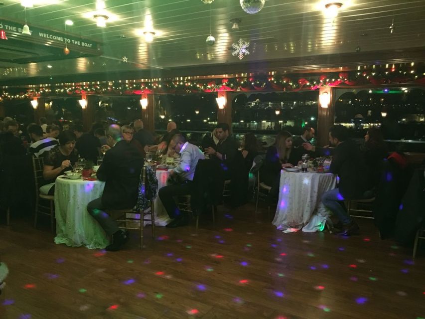 Bosphorus: Dinner Cruise with Live Performances Experience - Who will get the most from this experience