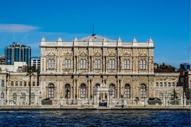 Bosphorus Evening Cruise: Dinner, Live Shows & Private Table - Who should book this evening?