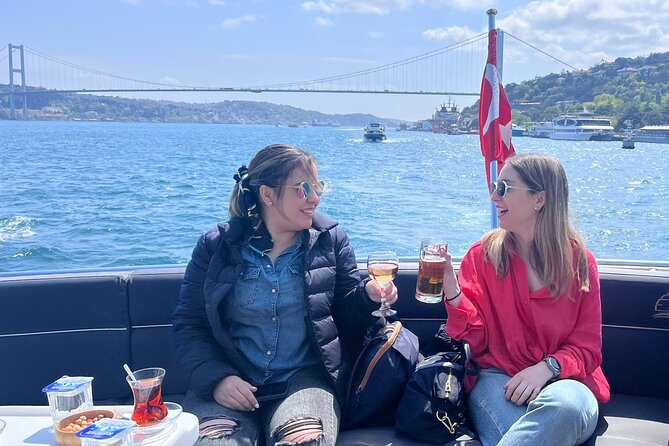 Bosphorus Yacht Cruise with Stopover on the Asian Side - (Morning or Afternoon) - The Asian-side pause in Kanlıca