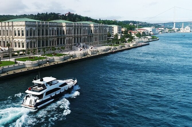 Bosphorus Yacht Cruise with Stopover on the Asian Side - (Morning or Afternoon) - Starting near Dolmabahçe Mosque