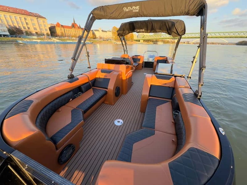 Bratislava: Private Danube River Cruise with Drinks - Boarding at the HUMA-2 pontoon