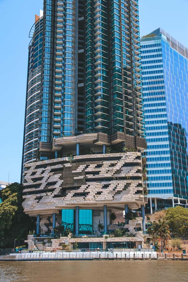 Brisbane: Midday 1.5-Hour Sightseeing Cruise 12.30pm-2.00pm - Kangaroo Point Cliffs and the Story Bridge