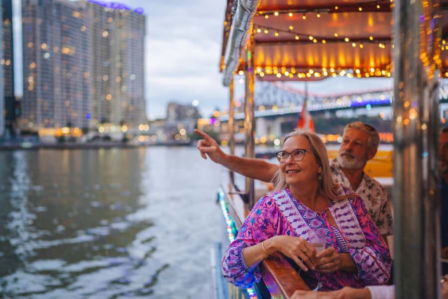 Brisbane: Midday 1.5-Hour Sightseeing Cruise 12.30pm-2.00pm - Commentary that informs without taking over