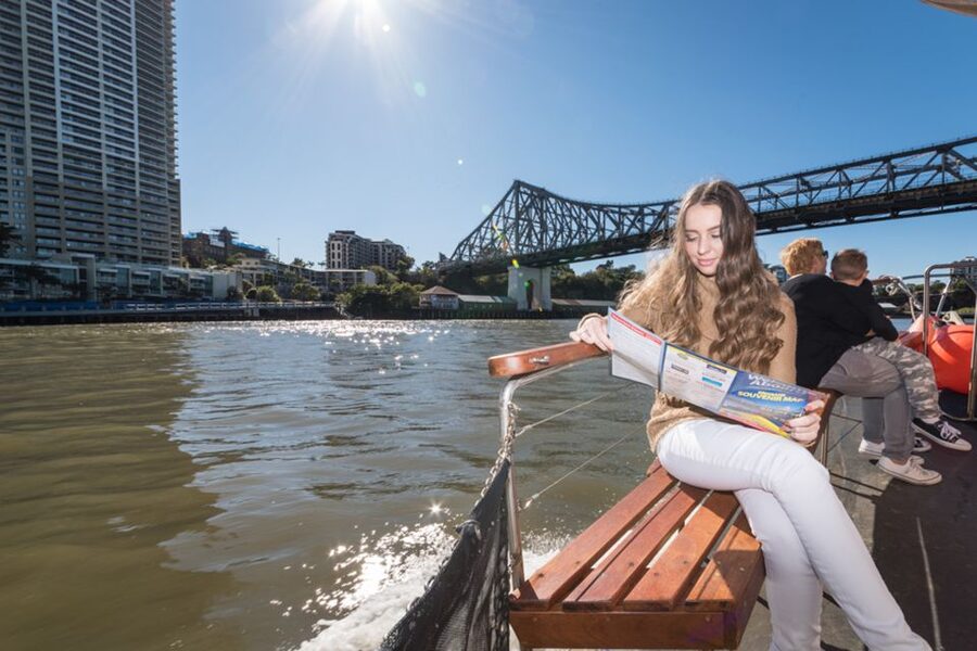 Brisbane: Morning Sightseeing Cruise: 10:30am-12pm (90min) - Commentary, pace, and the best place to sit