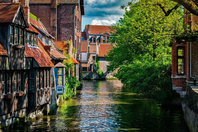 Bruges Guided or Audio Trip with Canal Cruise Option from Paris - How much time do you really get?