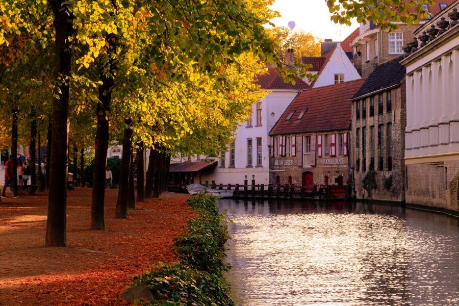 Bruges: Walking Tour, Canal Boat Trip w/Beer Tasting Option - Rozenhoedkaai and the best canal views