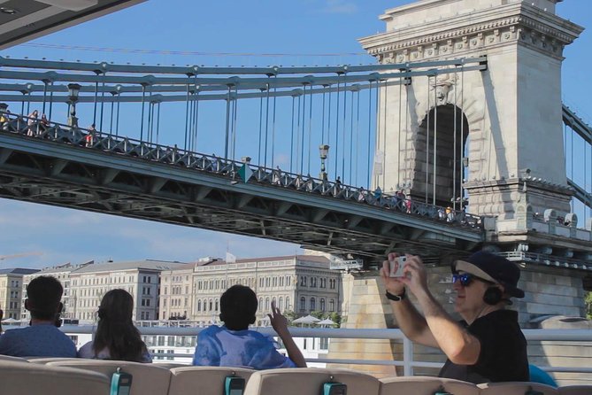 Budapest Danube Cruise with Drink, Audio Guide, Margaret Island - The included drink makes the short ride feel generous