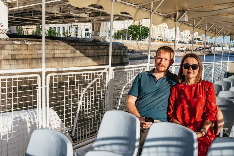 Budapest: Danube River City Lights Express Cruise - What the audio guide adds